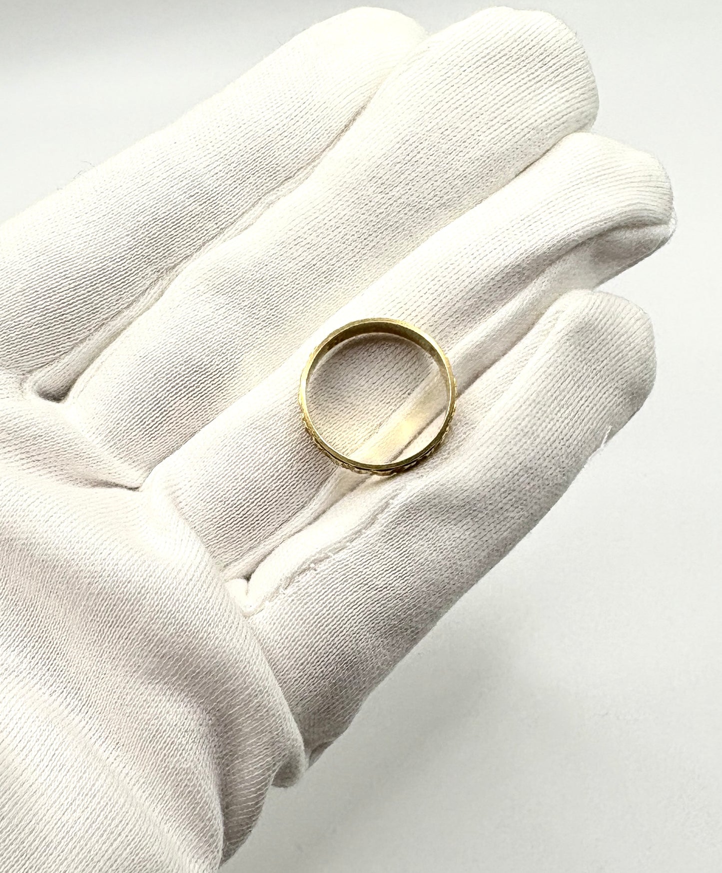 Solid gold pinkie finger ring with rune symbols, 18ct 750 yellow gold