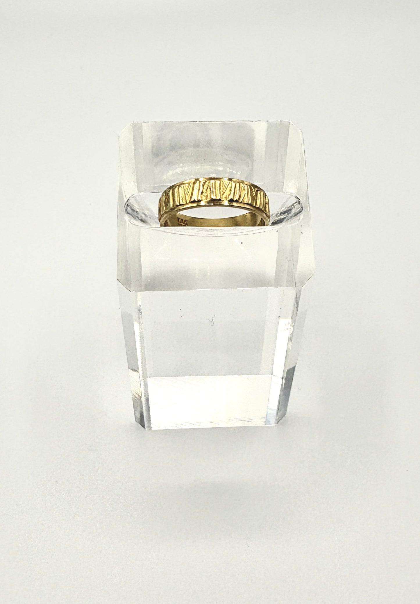 Solid gold pinkie finger ring with rune symbols, 18ct 750 yellow gold