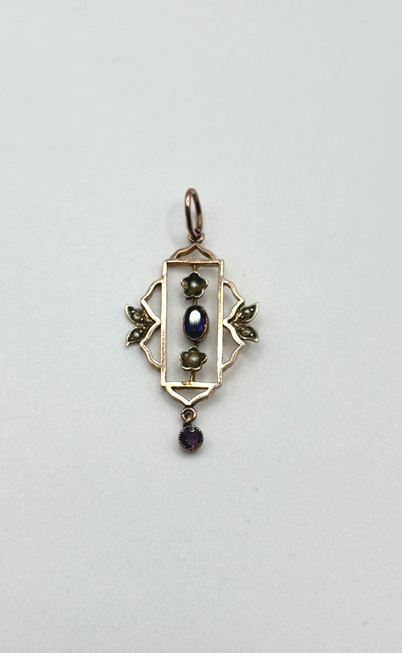 Antique Edwardian Solid 9ct Gold Pendant with Garent & Pearls