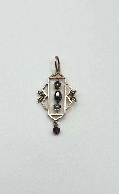 Antique Edwardian Solid 9ct Gold Pendant with Garent & Pearls