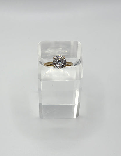 Solitaire stone, solid 9ct Yellow Gold Ring