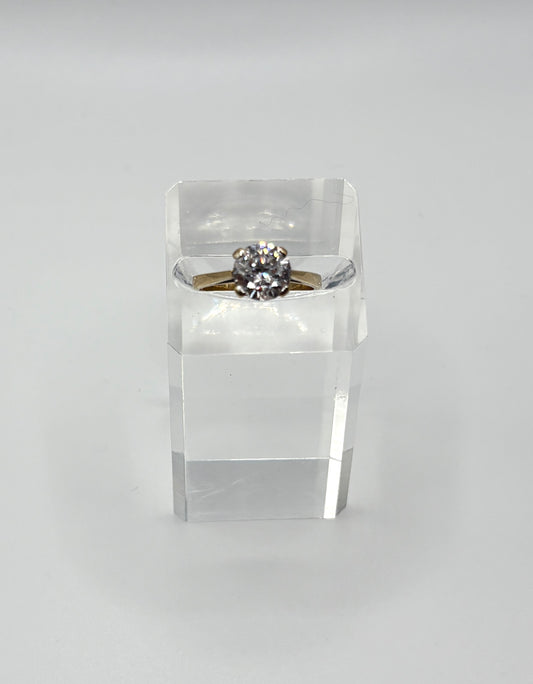 Solitaire stone, solid 9ct Yellow Gold Ring