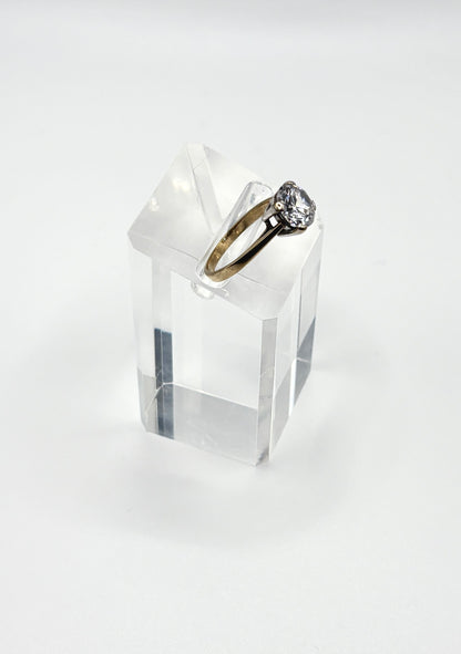 Solitaire stone, solid 9ct Yellow Gold Ring