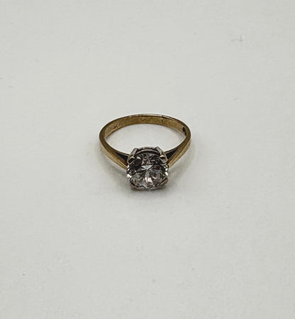 Solitaire stone, solid 9ct Yellow Gold Ring