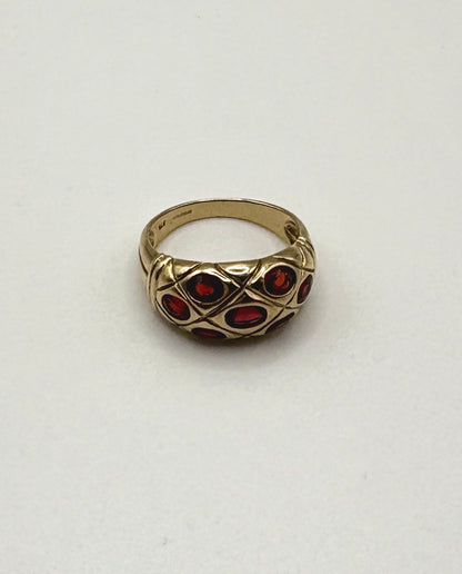 Solid 9ct Yellow Gold Oval Ring with Red/Pink Sapphires Oval-cut faceted