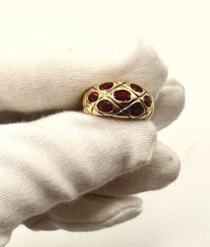 Solid 9ct Yellow Gold Oval Ring with Red/Pink Sapphires Oval-cut faceted