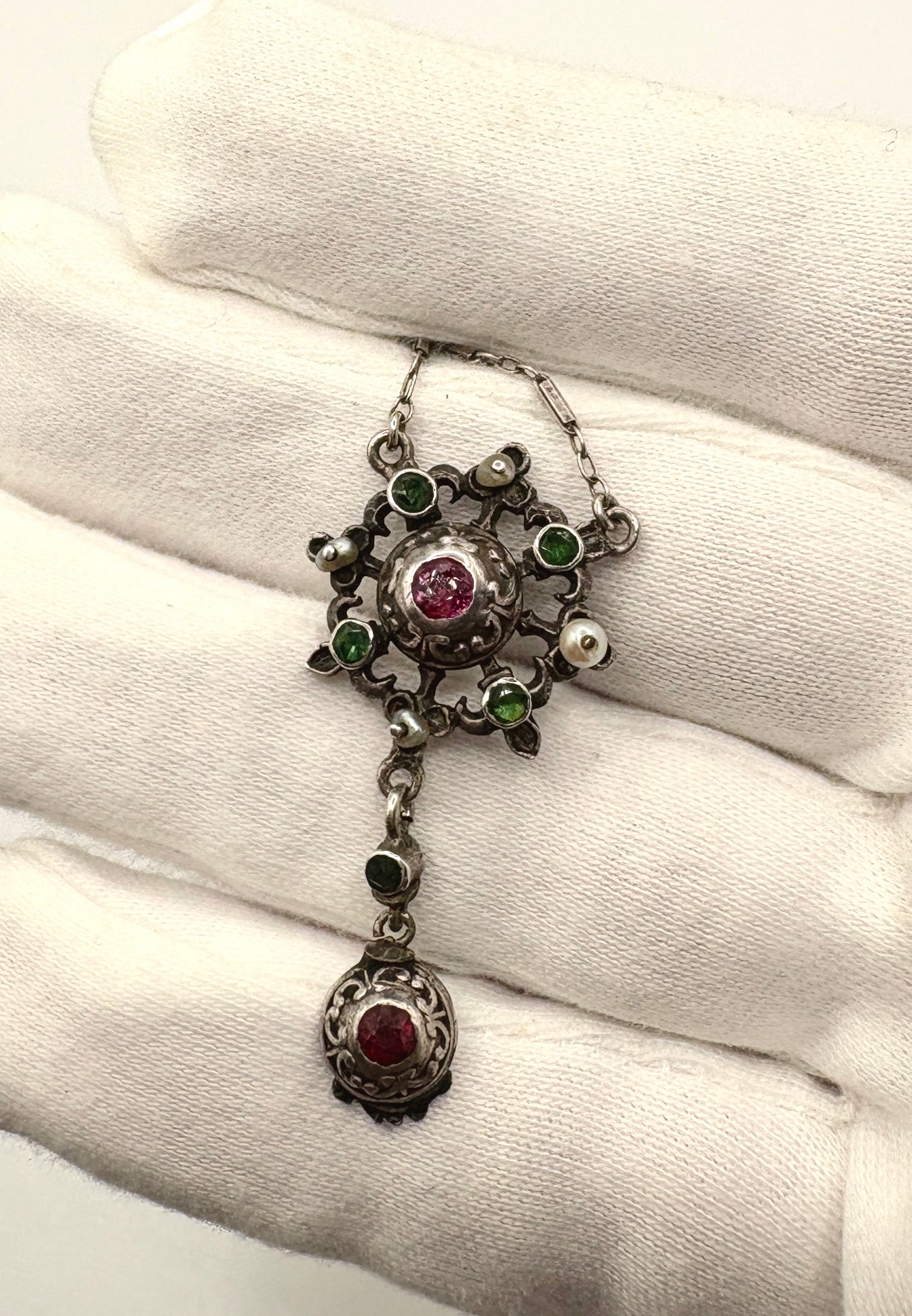 Antique Austro-Hungarian Solid Silver Necklace with garnets