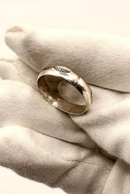Vintage Navajo Native American Sterling Silver Ring