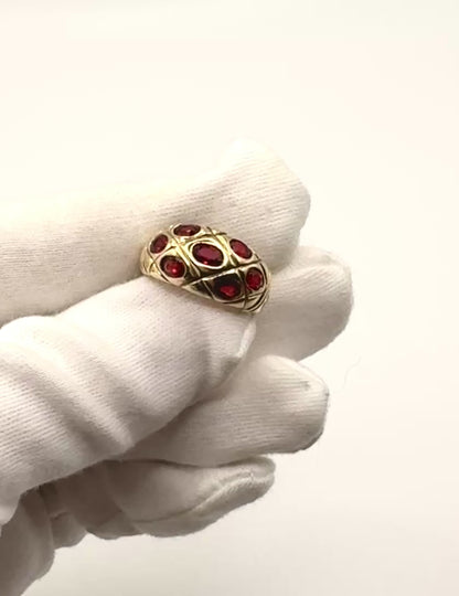 Solid 9ct Yellow Gold Oval Ring with Red/Pink Sapphires Oval-cut faceted